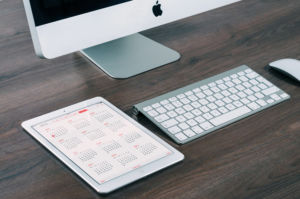 apple-desk-working-technology (Demo)